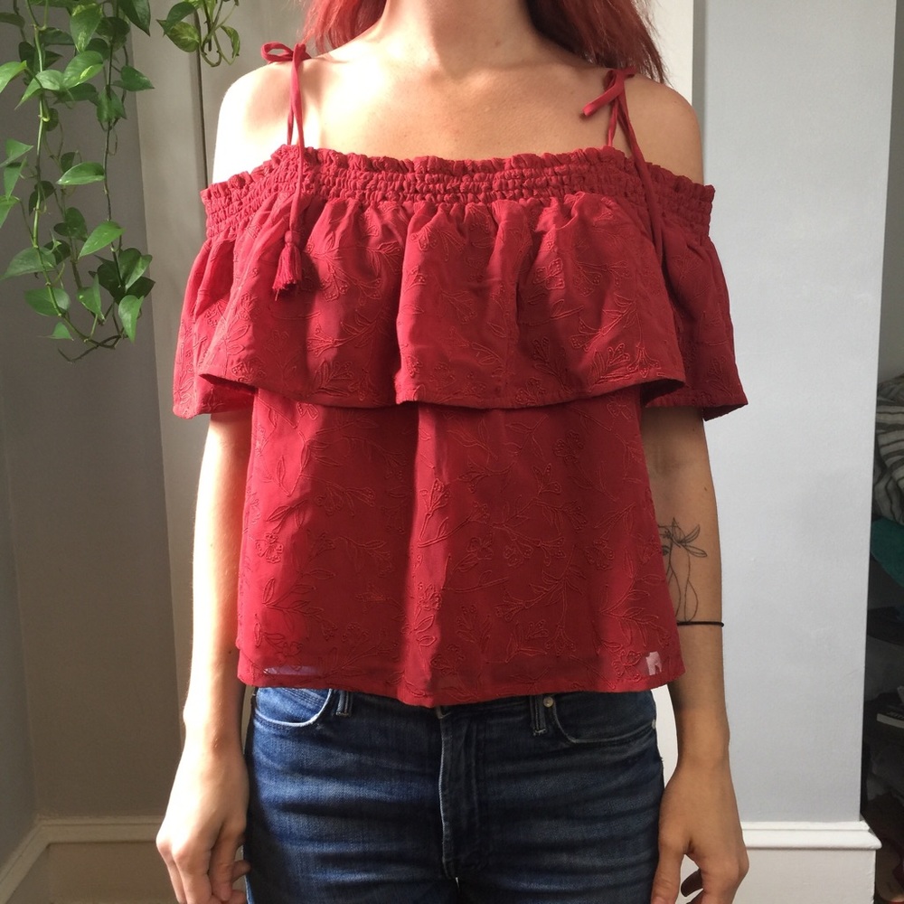 Lovers + Friends Red Embroidered OTS Shirt Blouse - Picture 2 of 8